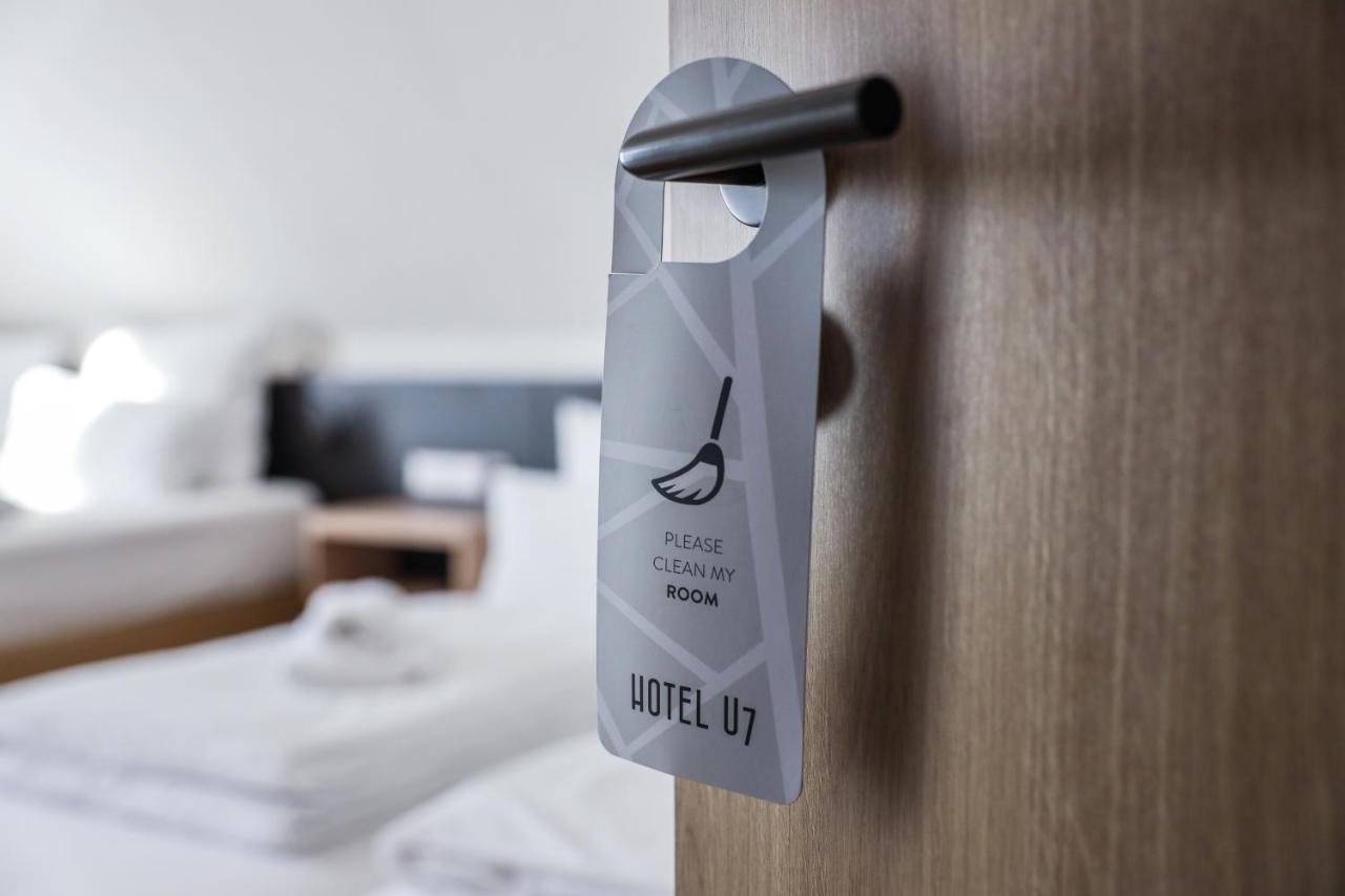 Hotel U7 Μέτσινγκεν Εξωτερικό φωτογραφία